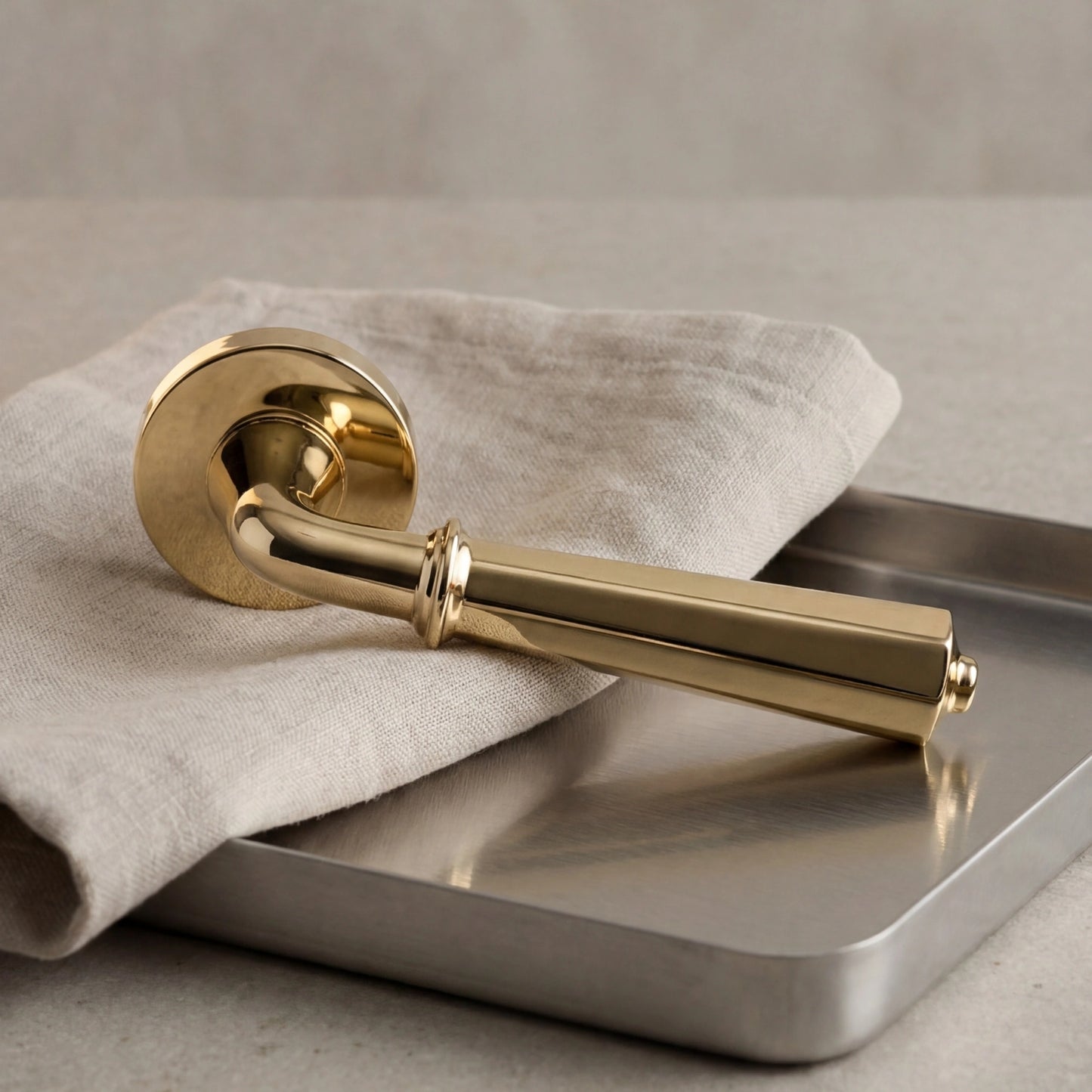 Victoria Lever Handle on Round Rose & Cylinder Escutcheon