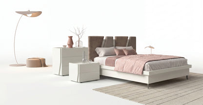Breeze Room with Altair Pad Bed B11